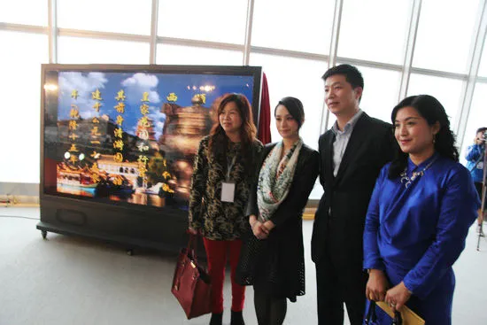 Unilumin Glass-free 3D LED Display Shining at Hong Kong Art Exhibition