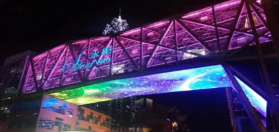 Unilumin created a cyber-popular scenic spot once again! With the 140 sqm innovative screen, “Manhattan” of Ningbo is lighted up!