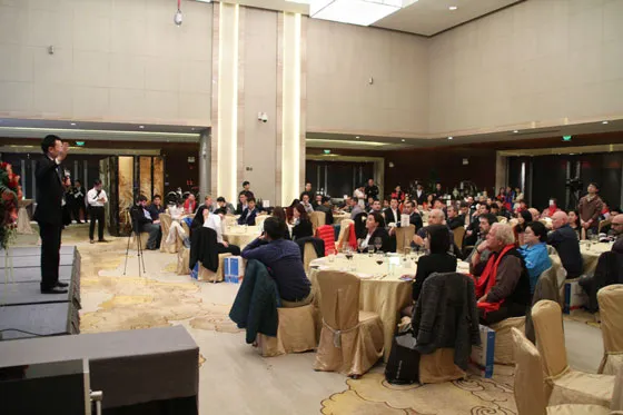 Unilumin Gala dinner 2016 amazed the world——Customers sharing night