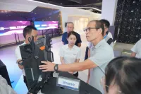 Nobel physics laureate, one of the “Blue LED” inventors, Professor Shuji Nakamura and Leader from Ministry of Commerce Visited Unilumin and Gave Guidance